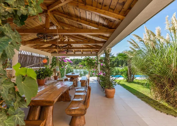 アパート Vizula By Interhome メドゥリン